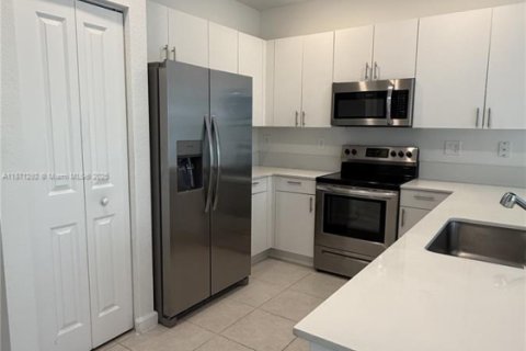 Adosado en alquiler en Homestead, Florida, 3 dormitorios, 129.41 m2 № 1920596 - foto 13