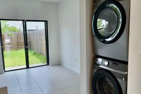 Adosado en alquiler en Homestead, Florida, 3 dormitorios, 129.41 m2 № 1920596 - foto 15