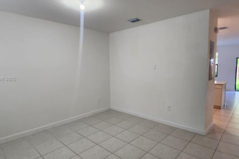 Adosado en alquiler en Homestead, Florida, 3 dormitorios, 129.41 m2 № 1920596 - foto 7