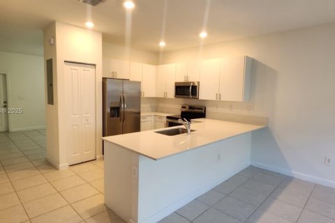 Adosado en alquiler en Homestead, Florida, 3 dormitorios, 129.41 m2 № 1920596 - foto 17