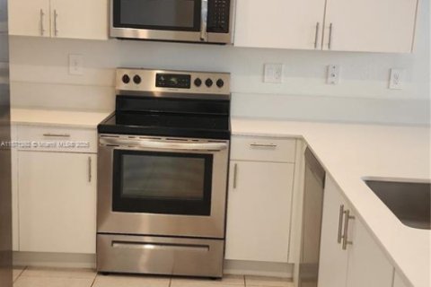 Adosado en alquiler en Homestead, Florida, 3 dormitorios, 129.41 m2 № 1920596 - foto 10