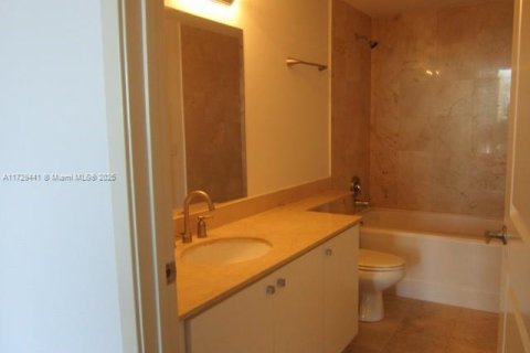Condo in Miami, Florida, 1 bedroom  № 1939683 - photo 10