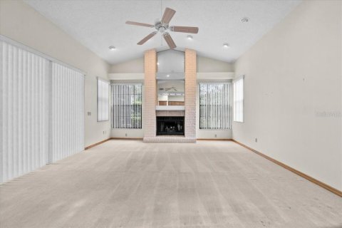 House in Plant City, Florida 4 bedrooms, 263.29 sq.m. № 1902010 - photo 26