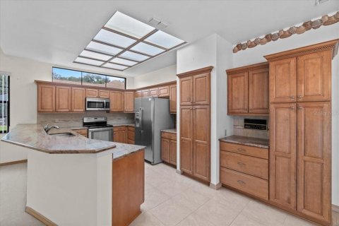 House in Plant City, Florida 4 bedrooms, 263.29 sq.m. № 1902010 - photo 20