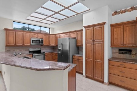 House in Plant City, Florida 4 bedrooms, 263.29 sq.m. № 1902010 - photo 21