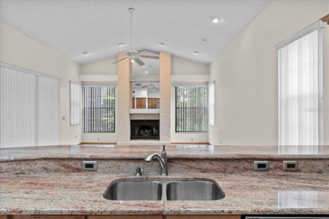 House in Plant City, Florida 4 bedrooms, 263.29 sq.m. № 1902010 - photo 23