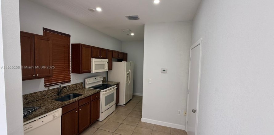 Квартира в Майами, Флорида 1 спальня, 214.79м2 № 1952681