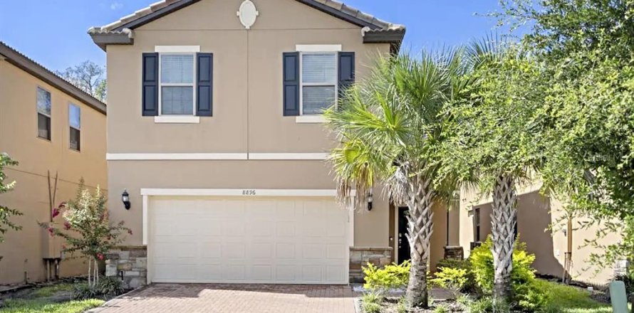 Villa ou maison à Kissimmee, Floride 5 chambres, 240.34 m2 № 2306139