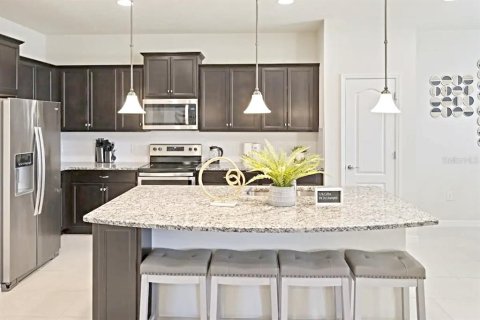 Villa ou maison à vendre à Kissimmee, Floride: 5 chambres, 240.34 m2 № 2306139 - photo 6