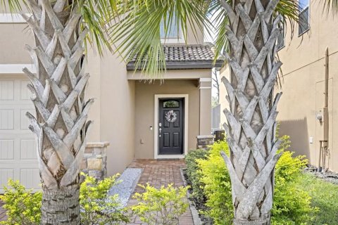 Villa ou maison à vendre à Kissimmee, Floride: 5 chambres, 240.34 m2 № 2306139 - photo 2