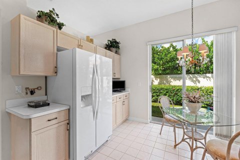 Townhouse in Palm Beach Gardens, Florida 3 bedrooms, 136.29 sq.m. № 2433969 - photo 9