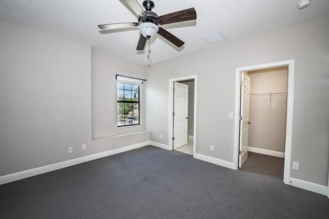 Villa ou maison à louer à Land O' Lakes, Floride: 5 chambres, 327.2 m2 № 2322666 - photo 28