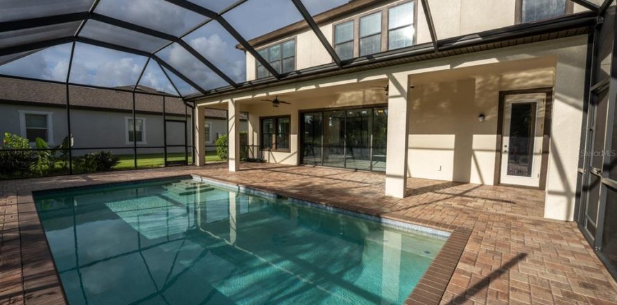 Villa ou maison à Land O' Lakes, Floride 5 chambres, 327.2 m2 № 2322666