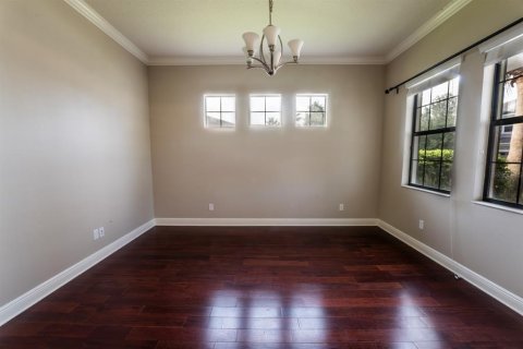 Villa ou maison à louer à Land O' Lakes, Floride: 5 chambres, 327.2 m2 № 2322666 - photo 7