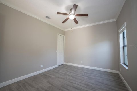 Villa ou maison à louer à Land O' Lakes, Floride: 5 chambres, 327.2 m2 № 2322666 - photo 8
