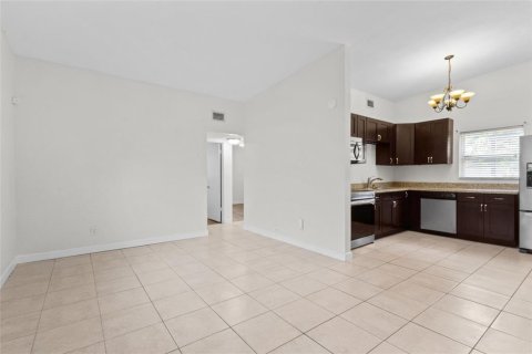 Villa ou maison à vendre à Saint Petersburg, Floride: 4 chambres, 123.19 m2 № 2360476 - photo 6