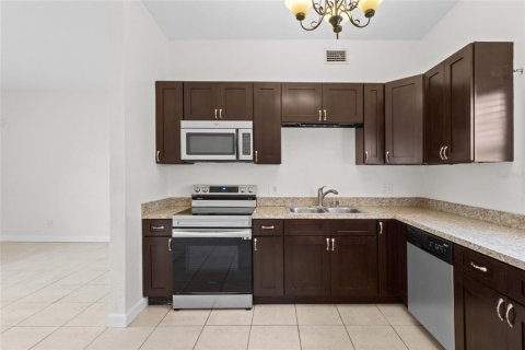 Villa ou maison à vendre à Saint Petersburg, Floride: 4 chambres, 123.19 m2 № 2360476 - photo 3