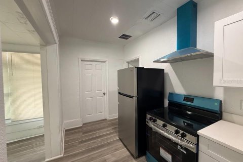 Villa ou maison à louer à Bradenton, Floride: 2 chambres, 83.61 m2 № 2381243 - photo 3