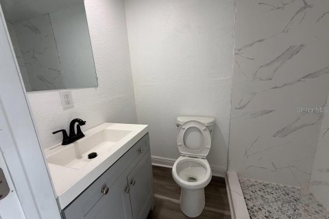 Villa ou maison à louer à Bradenton, Floride: 2 chambres, 83.61 m2 № 2381243 - photo 5