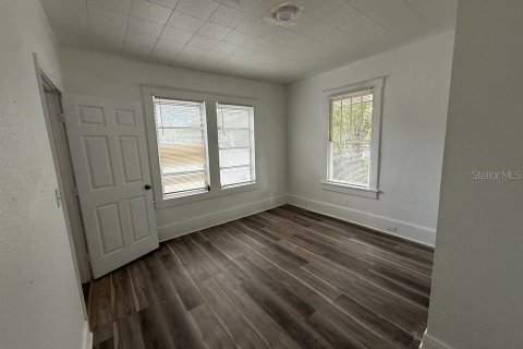 Villa ou maison à louer à Bradenton, Floride: 2 chambres, 83.61 m2 № 2381243 - photo 9