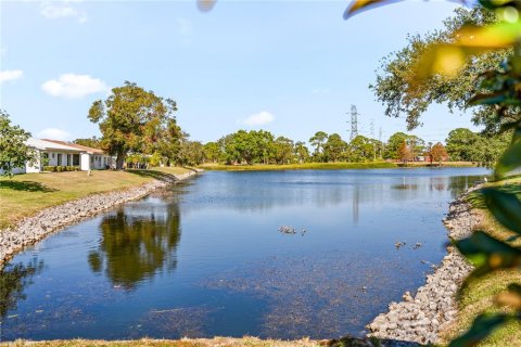 House in Pinellas Park, Florida 2 bedrooms, 96.9 sq.m. № 1531674 - photo 28