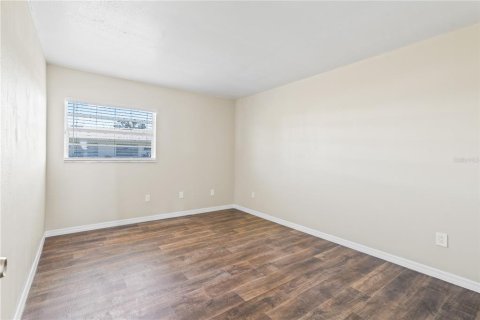 House in Pinellas Park, Florida 2 bedrooms, 96.9 sq.m. № 1531674 - photo 15