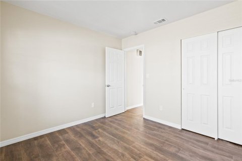 House in Pinellas Park, Florida 2 bedrooms, 96.9 sq.m. № 1531674 - photo 20