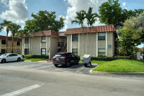 Condominio en venta en Miami, Florida, 3 dormitorios, 92.25 m2 № 1822102 - foto 2