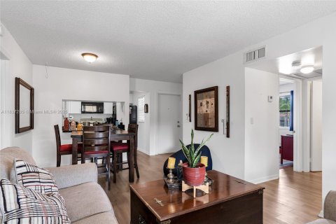 Condominio en venta en Miami, Florida, 3 dormitorios, 92.25 m2 № 1822102 - foto 9