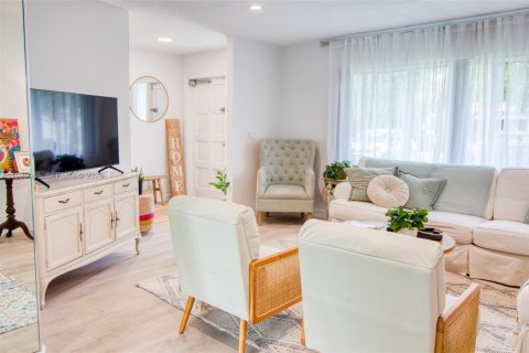 Casa en venta en Boca Raton, Florida, 4 dormitorios, 138.42 m2 № 1983731 - foto 10