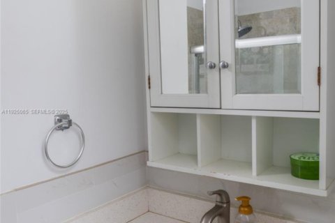 Casa en venta en Boca Raton, Florida, 4 dormitorios, 138.42 m2 № 1983731 - foto 22