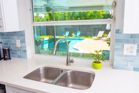 Casa en venta en Boca Raton, Florida, 4 dormitorios, 138.42 m2 № 1983731 - foto 19