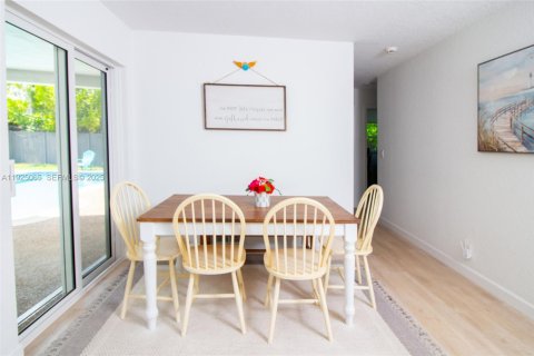 Casa en venta en Boca Raton, Florida, 4 dormitorios, 138.42 m2 № 1983731 - foto 14