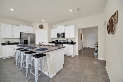 Casa en alquiler en Davenport, Florida, 7 dormitorios, 336.86 m2 № 2221267 - foto 2
