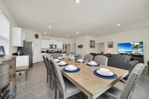 Casa en alquiler en Davenport, Florida, 7 dormitorios, 336.86 m2 № 2221267 - foto 18