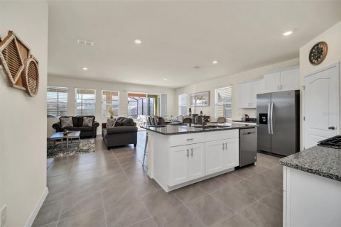 Casa en alquiler en Davenport, Florida, 7 dormitorios, 336.86 m2 № 2221267 - foto 3