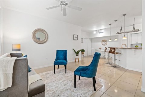 Condo in Tampa, Florida, 1 bedroom  № 1844663 - photo 3