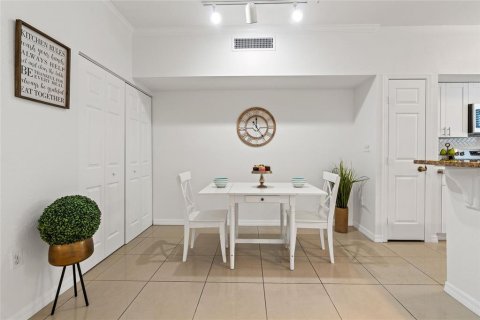 Condo in Tampa, Florida, 1 bedroom  № 1844663 - photo 13