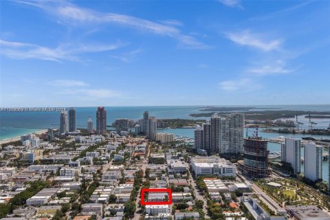 Propiedad comercial en venta en Miami Beach, Florida, 730.96 m2 № 1710022 - foto 10