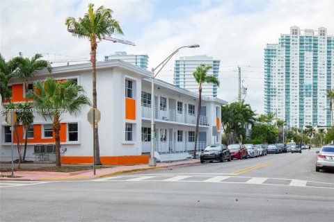 Propiedad comercial en venta en Miami Beach, Florida, 730.96 m2 № 1710022 - foto 12