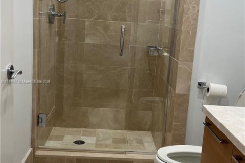 Condo in Sunny Isles Beach, Florida, 2 bedrooms  № 1710877 - photo 26