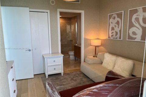 Condo in Sunny Isles Beach, Florida, 2 bedrooms  № 1710877 - photo 22