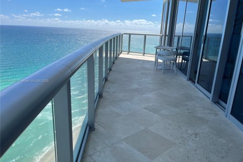 Condo in Sunny Isles Beach, Florida, 2 bedrooms  № 1710877 - photo 29