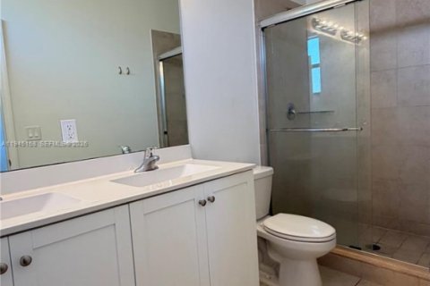 Townhouse in Homestead, Florida 3 bedrooms, 123.19 sq.m. № 2003348 - photo 12