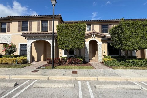 Townhouse in Homestead, Florida 3 bedrooms, 123.19 sq.m. № 2003348