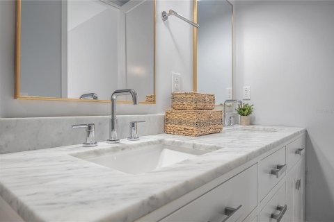 Touwnhouse à vendre à Tampa, Floride: 3 chambres, 197.42 m2 № 1905554 - photo 30
