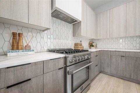 Touwnhouse à vendre à Tampa, Floride: 3 chambres, 197.42 m2 № 1905554 - photo 12
