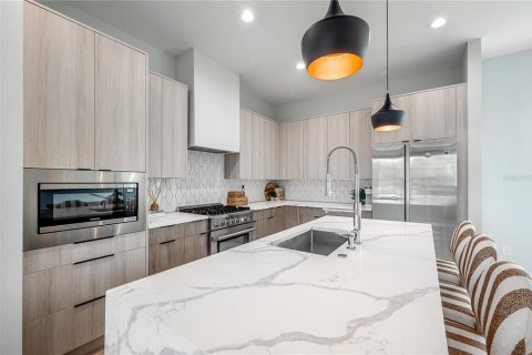 Touwnhouse à vendre à Tampa, Floride: 3 chambres, 197.42 m2 № 1905554 - photo 10