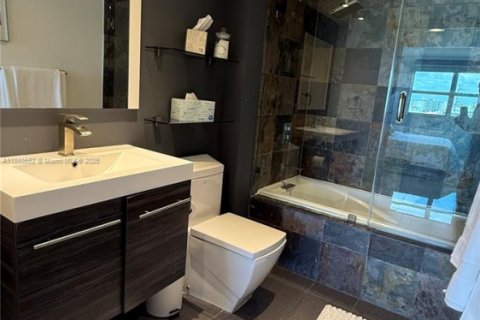 Купить кондоминиум в Майами-Бич, Флорида 2 спальни, 100.33м2, № 2034837 - фото 3