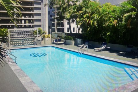 Condominio en alquiler en Miami, Florida, 2 dormitorios, 86.4 m2 № 2044852 - foto 17